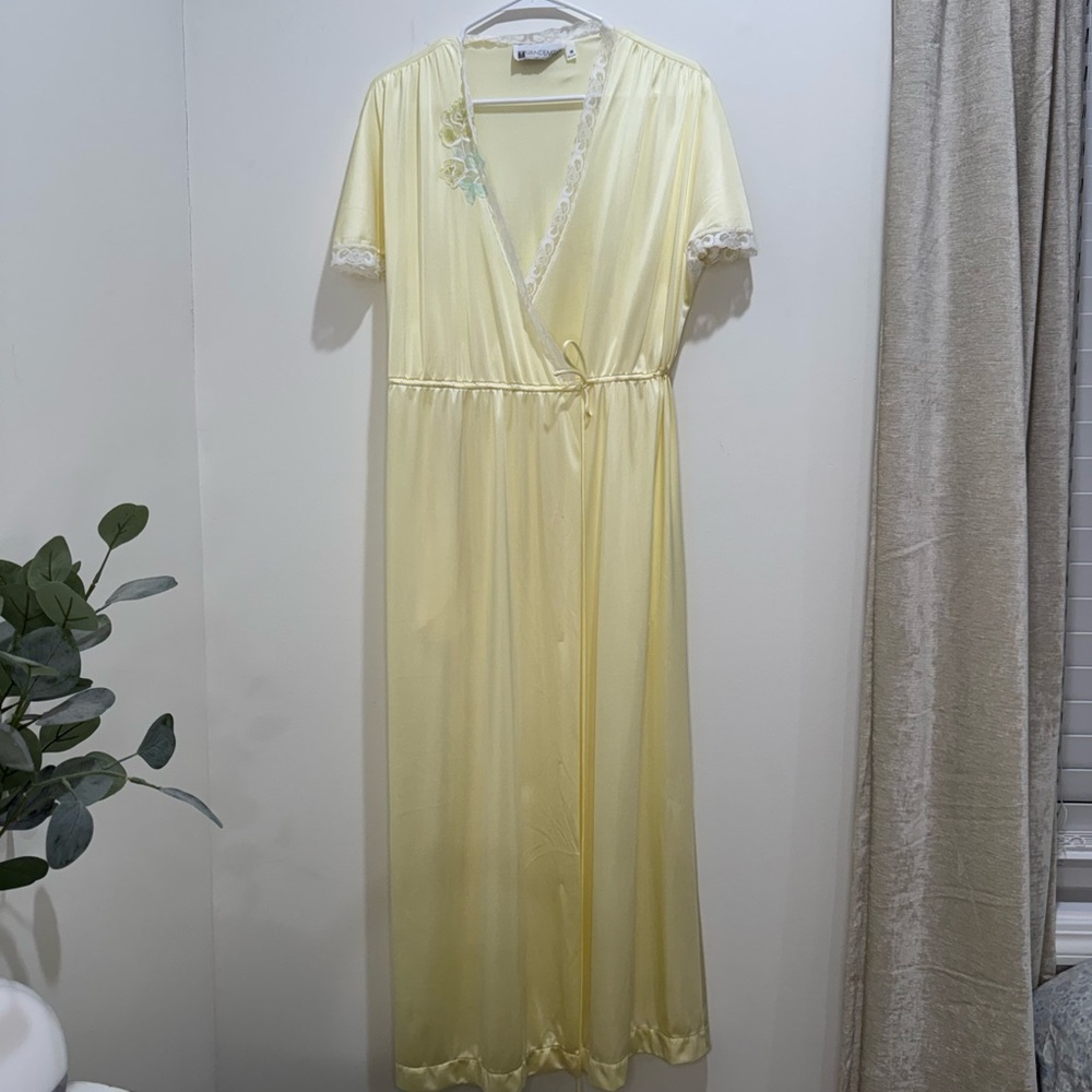 Vandemere Vintage Yellow Lace Wrap‎ Robe Dress Size M